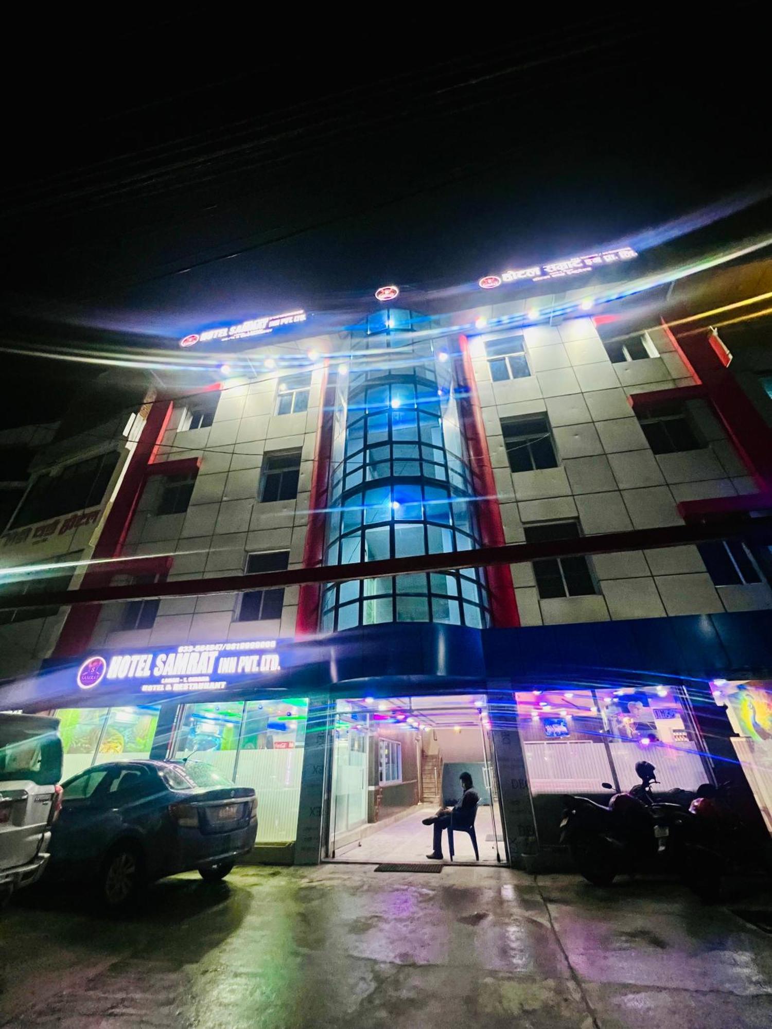 Hotel Samrat Inn Pvt Ltd Lahan ภายนอก รูปภาพ